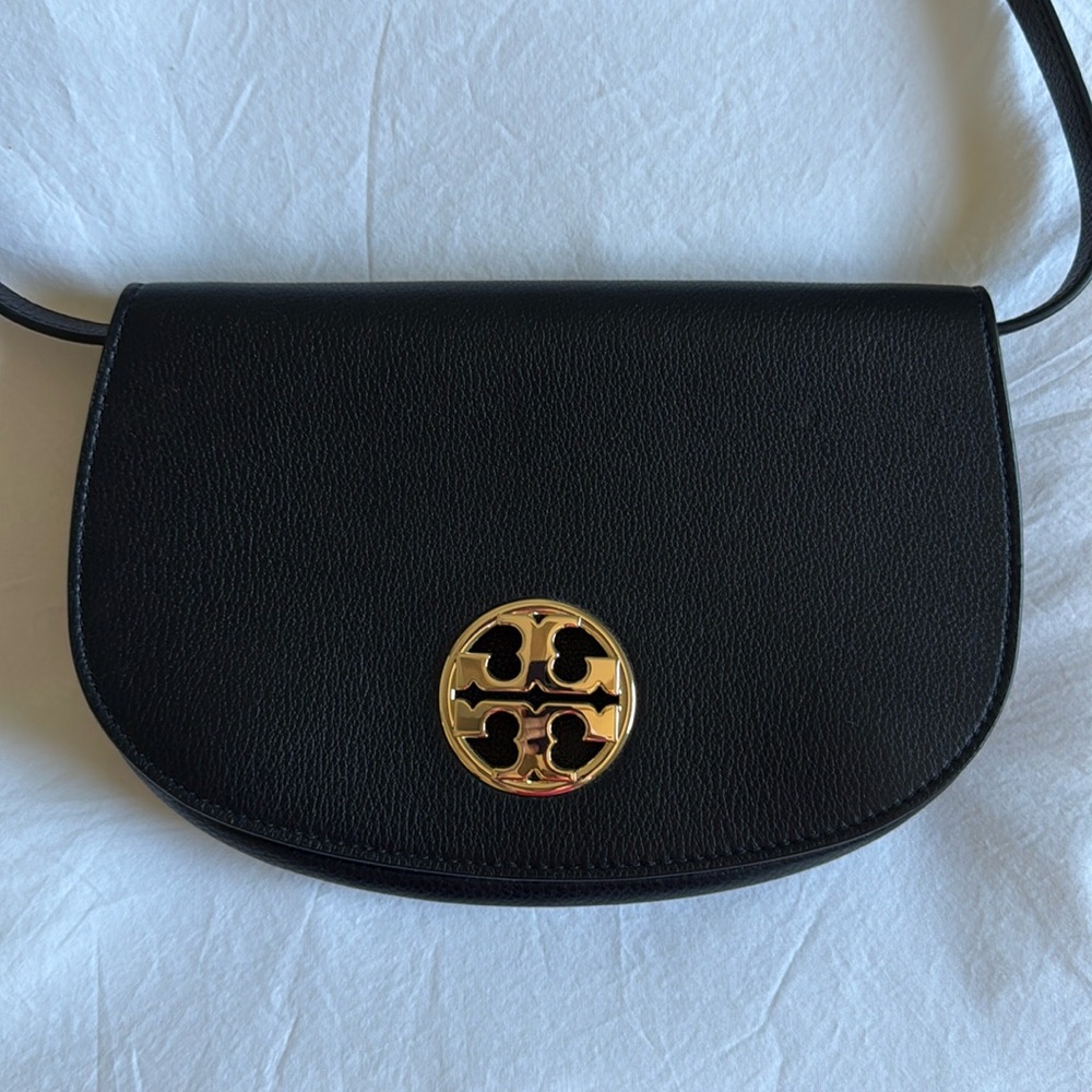 NWOT Tory Burch Jamie Black Convertible Clutch w/ TB bags